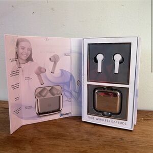 ‼️EAR BUDS FOR SALE BOTH COME‼️